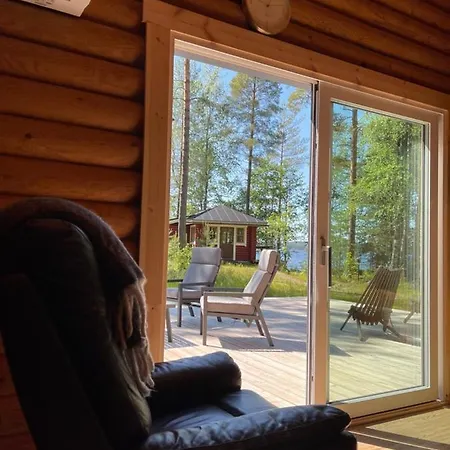 Saeiloeksen Lomahuvilat 펜션 Luhanka