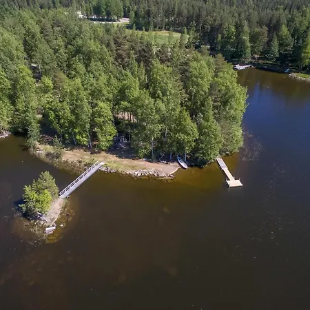 펜션 Saeiloeksen Lomahuvilat